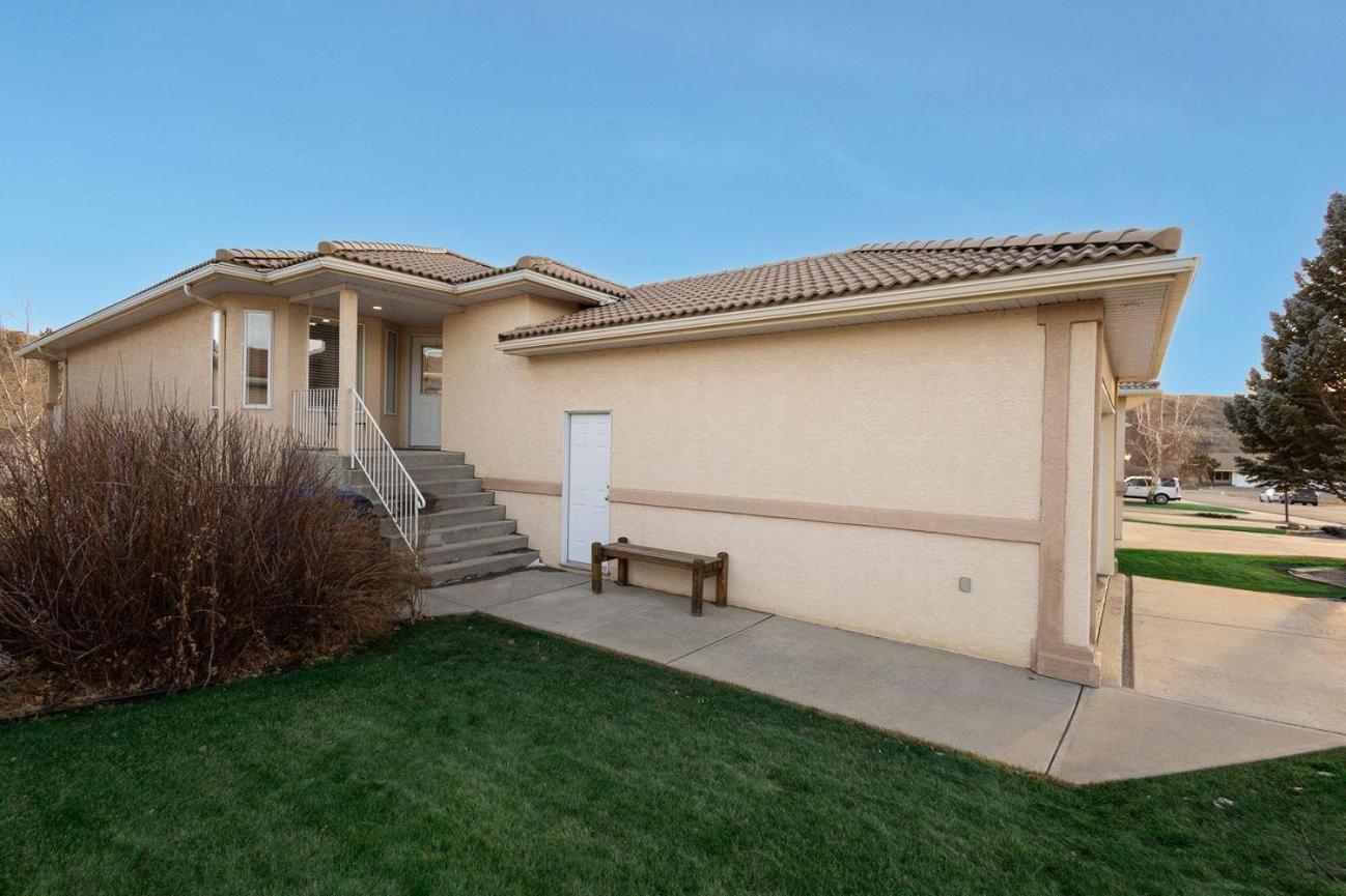 Paradise Canyon Golf Resort - Signature Condo 380 Lethbridge Exterior photo